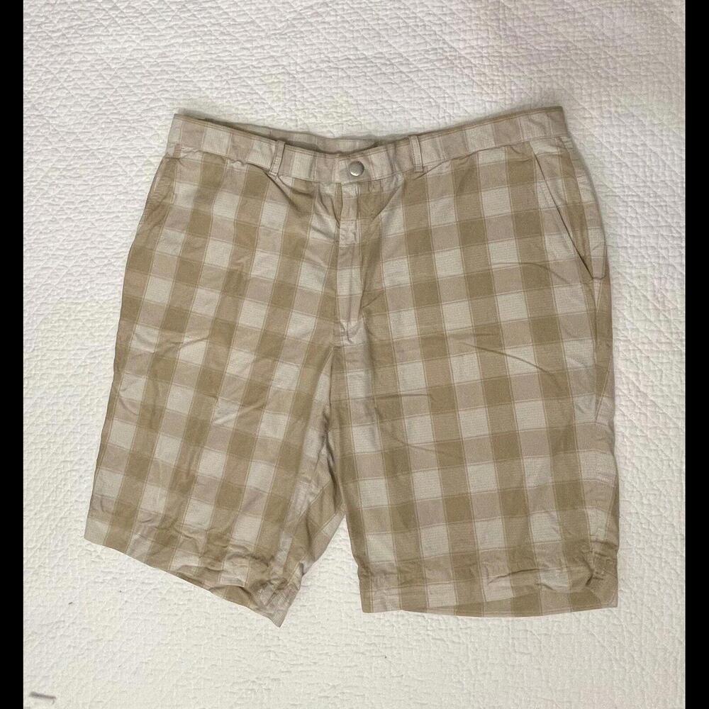 Perry Ellis America Shorts size 34 Mens White Tan Plaid